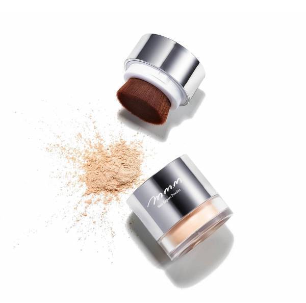 ムー“透け感ベージュ”のフェイスパウダー「スキンエクスパートパウダー」ブラシ内蔵型パッケージ