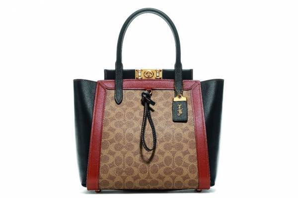 コーチ新作バッグ、モノグラムが主役のボックス型トートやカラーブロックのホーボーバッグ