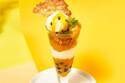 カフェ＆ブックス ビブリオテーク「イエロー」スイーツ、マンゴー&パッションフルーツのタピオカパフェ