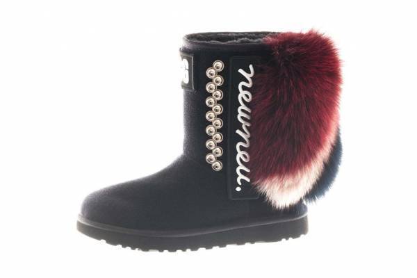 アグ×ニューニューのショートブーツ、アートピースで自分好みにカスタマイズ出来る1足