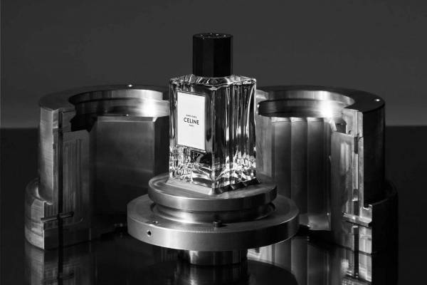 セリーヌの新作フレグランスが19年秋より登場、エディ・スリマンが手掛ける11の香り
