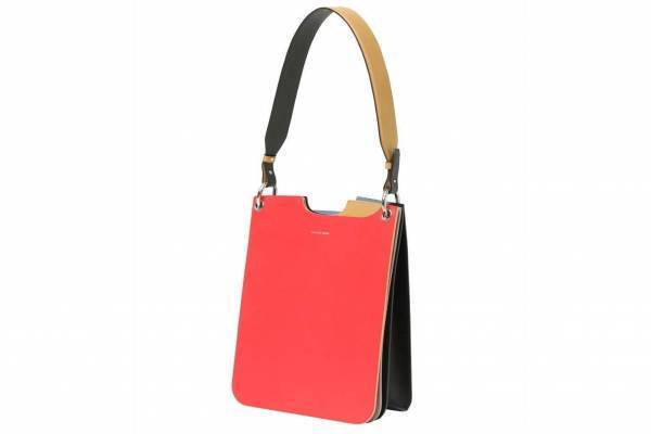 ビューティフルピープル“アドレス帳”着想の「フォルダーバッグ」気分に合わせてパーツを組み換え