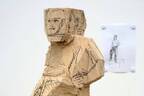 ドイツの彫刻家「シュテファン・バルケンホール展」六本木で“生き生きとした”人物の彫刻作品