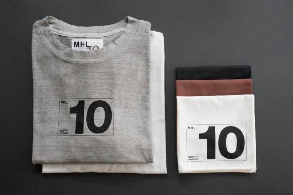 MHL 代官山オープン10周年を記念した限定アイテム - コートやシャツ、トートなど全6型