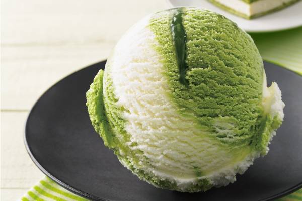 サーティワンの限定フレーバー「抹茶ティラミス」京都の老舗・北川半兵衞商店の抹茶を使用