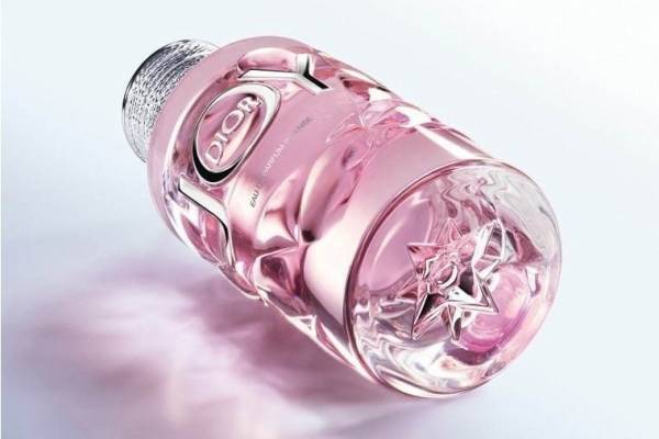 ディオール新フレグランス「ジョイ インテンス」“星の羅針盤”が隠れた宝石風ボトル