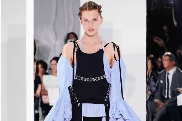 アキコアオキ 2020年春夏コレクション - 現代のユニフォームに東洋の風を吹き込んで