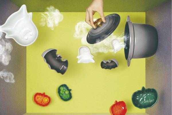 ル・クルーゼのハロウィン限定キッチンウェア、ゴーストやこうもり型ディッシュ＆パンプキン型ボード