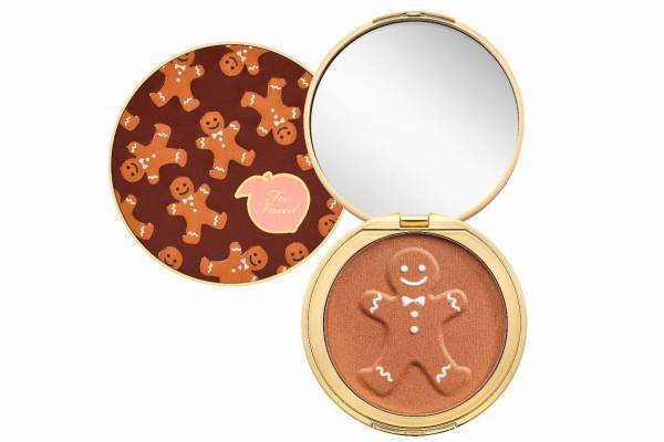 トゥー フェイスド“甘いジンジャーブレッド”の香り付きクリスマスコフレ＆限定コスメ