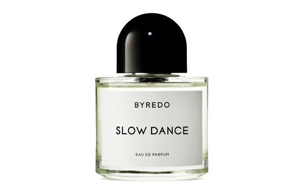 バイレード新作オードパルファン「スローダンス」“プロム”着想のナイーブなフローラル