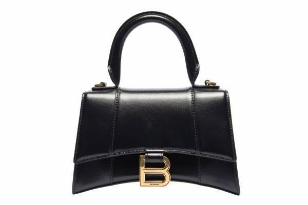 バレンシアガの新作「アワーグラス」Bメタルを飾ったカーブ底のバッグ、六本木ヒルズにエリア初店舗も