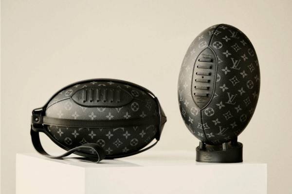 ルイ・ヴィトン、メゾン初のラグビーボールを日本限定発売 - 伝説の選手ダン・カーターとコラボ