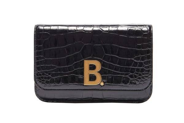 「バレンシアガ B. バッグ」充実したコンパートメント付、ミニマルで実用的な新バッグライン