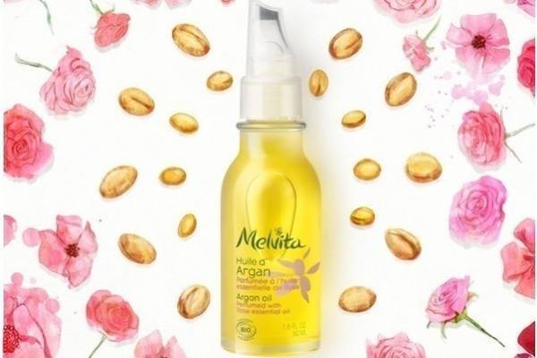 メルヴィータ人気No.1のアルガンオイルにローズの香り、ポーチinできる新ロールオンタイプも