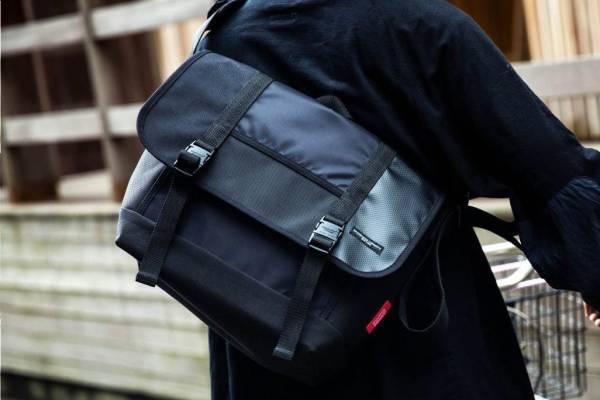 マンハッタン ポーテージ×エンジニアド ガーメンツ×ピルグリムのメッセンジャーバッグ発売