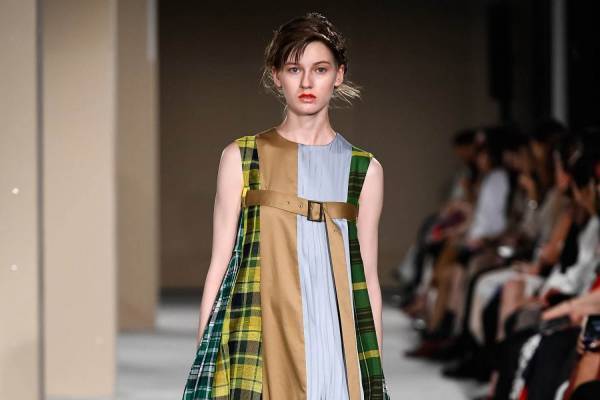 エズミ 2020年春夏コレクション - 建築家サンティアゴ・カラトラバとの対話