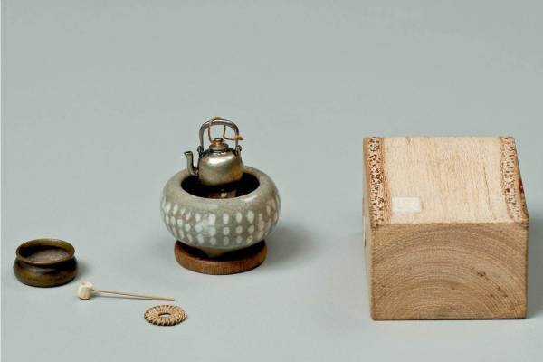 「館蔵ミニチュア展 小さなものの大きな魅力」墨田区・たばこと塩の博物館で、約1,500点を展示