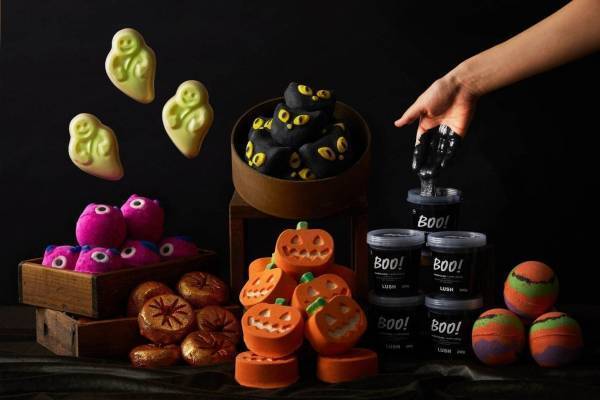 ラッシュのハロウィン限定バス＆ボディケア - カボチャやお化けのバスボム、暗闇で光る石鹸など