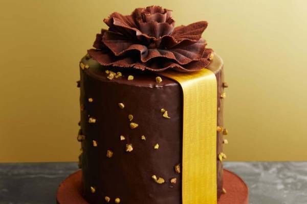 ジャン=ポール・エヴァン 伊勢丹新宿本店がリニューアル、"ショコラの花"をあしらった限定ケーキも販売