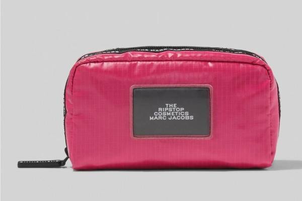 マーク ジェイコブス新ライン「ザ マーク ジェイコブス」初の限定ストア、大阪・大丸心斎橋店に