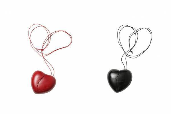 ビューティフルピープル“心臓＆髪の毛”イメージの新バッグ、ハート型レザーとボリュームファー