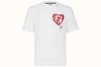 フェンディ“カール・ラガーフェルド”に捧げる限定Tシャツ、FFロゴを配したハートをプリント