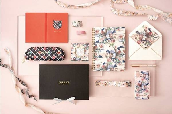 ポール & ジョー“ネコ＆フラワー”柄ステーショナリー、iPhoneケースやマスキングテープなど
