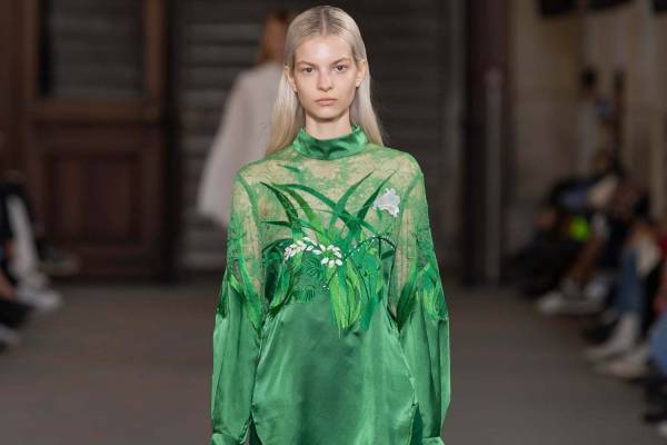 マメ 2020年春夏コレクション - “包む”ことで見えてくる本質