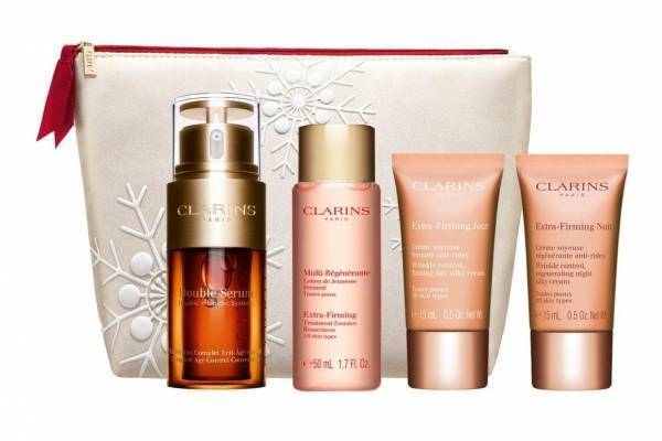 クラランス19年クリスマスコフレはすべてポーチ付き、人気美容液＆ボディケア“現品”コフレなど