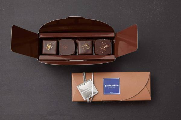 ジャン＝ポール・エヴァンのフロマージュ×チョコレート、青かびチーズ×クルミのボンボンショコラなど