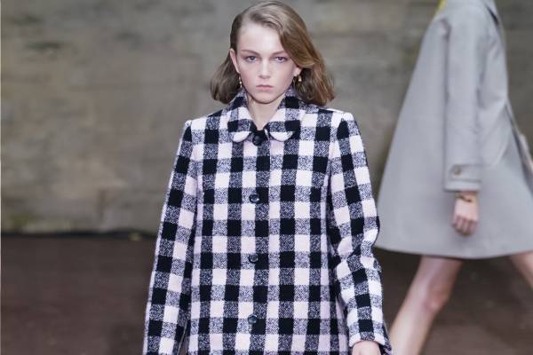 A.P.C. 2020年春夏コレクション - プレイフルな色彩を楽しむ季節