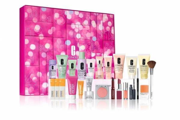 クリニークのクリスマスコフレ、初のアドベントカレンダー＆幻の限定色入り“ガーベラ型”チークのセット