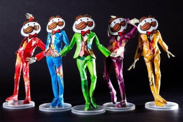 展覧会「お菓⼦の箱でつくる夢の世界展」池袋パルコで、オレオやアルフォートの“空き箱”がアートに