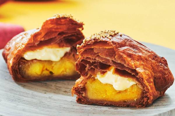 アップルパイ専門店RINGOの限定「焼きたてカスタードお芋アップルパイ」林檎フィリング×お芋ペースト