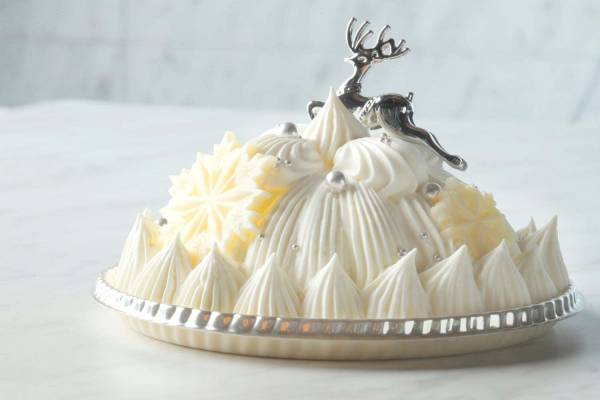東京會舘のクリスマスケーキ、生クリーム＆栗のみ使用“ホワイトクリスマス”着想のマロンシャンテリーなど