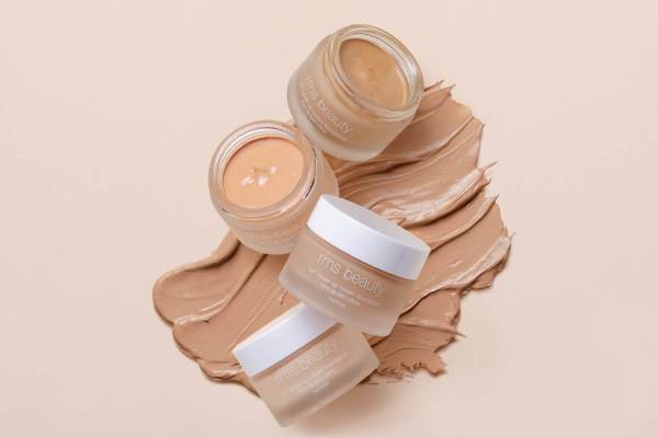 アールエムエス ビューティー初のクリームファンデーション“まるでスキンケア”肌をしっかり保湿