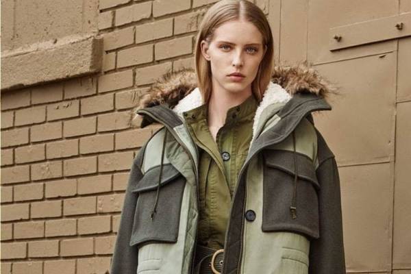 ZARA“ミリタリーウェア”にインスパイアされた新作、デニムジャンプスーツや迷彩柄アウター