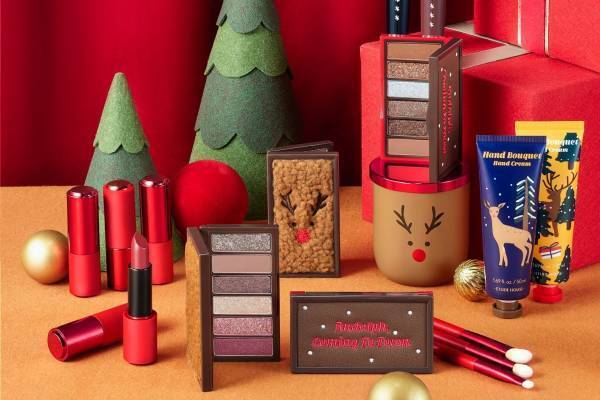 エチュードハウス“赤鼻のトナカイ”主役の19年クリスマスコスメ  - トナカイカラーのアイシャドウ