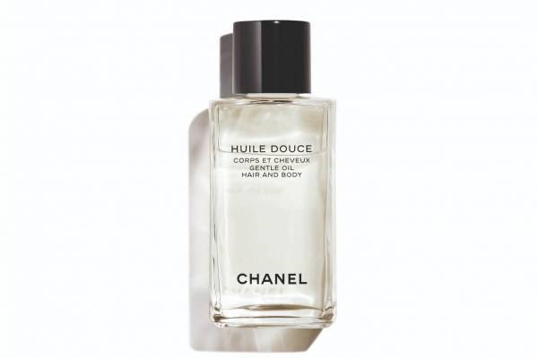 シャネル、ボディ＆髪にOKな新オイル「レ ゼクスクルジフ ドゥ シャネル ジェントル オイル」