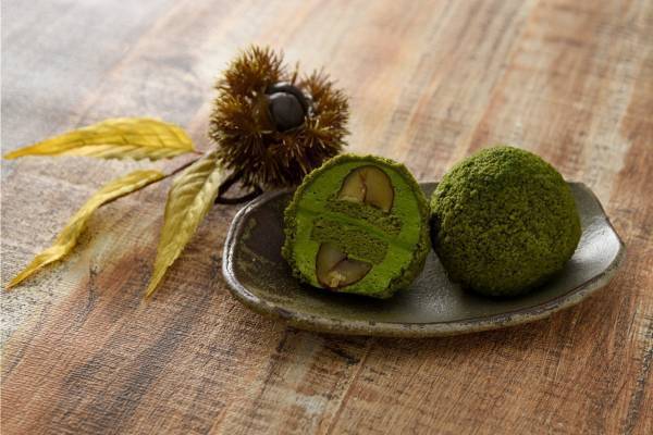 京都・伊藤久右衛門の“苔玉”スイーツ「苔玉っちゃまろん」宇治抹茶バタークリームで渋皮栗を包み込んで