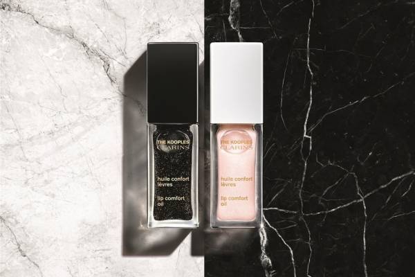クラランスのオイルリップ美容液「コンフォート リップオイル」漆黒から“色チェン”する限定色