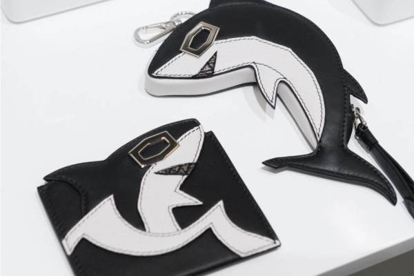 ジバンシィの新コンセプトストアが渋谷スクランブルスクエアにオープン、限定ボウバッグも