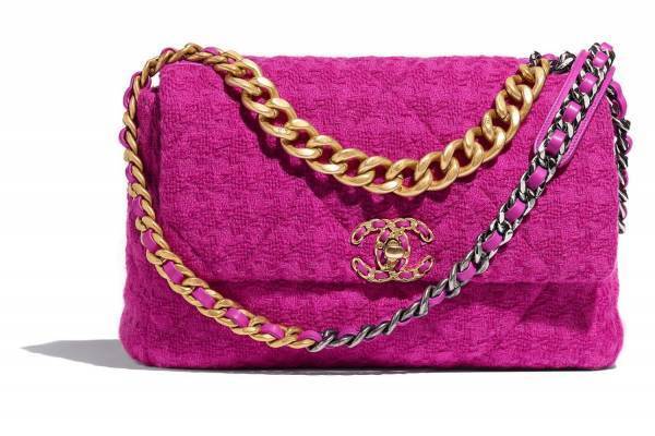 シャネルの新バッグ「CHANEL 19」から新作、レザーやツイード素材で登場