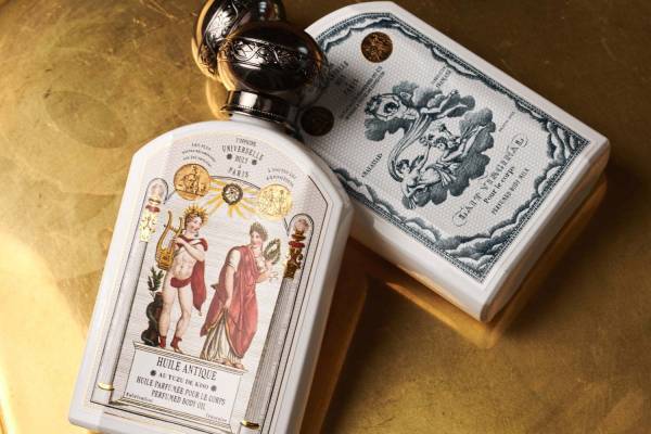 オフィシーヌ・ユニヴェルセル・ビュリーの新作ボディケア、アイリス＆スミレや燻しヒノキの香り