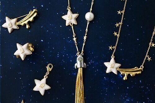 Q Pot 新作 ミルキー ウェイ アクセサリー ロケットから宇宙飛行士が現れるネックレスなど 19年10月28日 ウーマンエキサイト 1 3