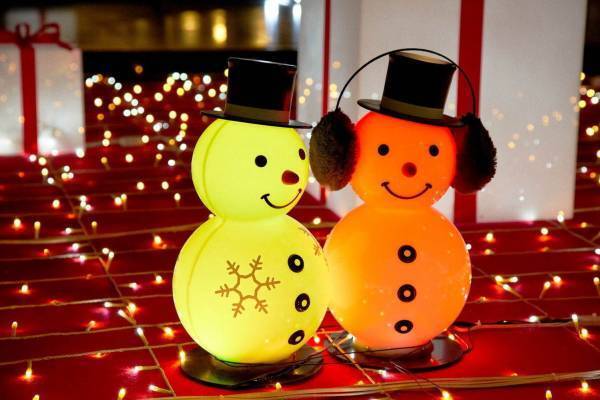 「梅田スノーマンフェスティバル2019」大阪・梅田でスノーマン装飾＆フード