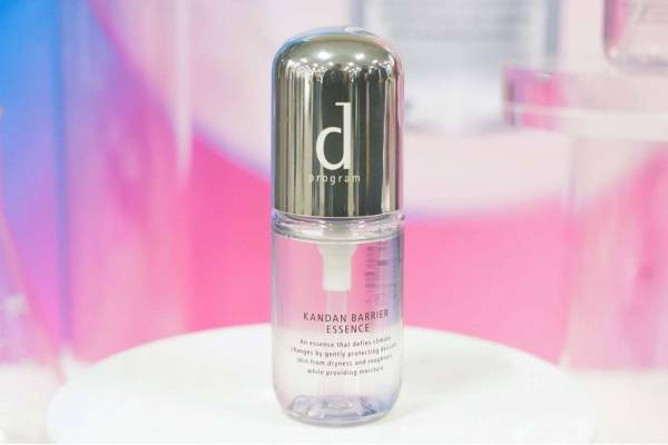 d プログラム“寒暖差”から肌を守る敏感肌用保湿美容液「カンダンバリア エッセンス」発売