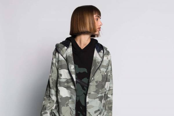 ビー ヨウジヤマモトの“迷彩柄”ジャケット＆パンツ、東京・名古屋などの限定ショップで展開
