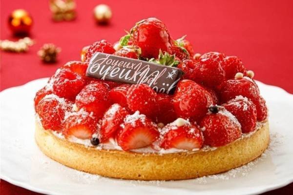 大阪・太閤園のクリスマスケーキ、苺×発酵バター生地のタルトケーキや初登場ブッシュ・ド・ノエル
