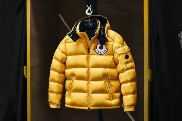 「モンクレール ジーニアス」限定ストアが神宮前に、藤原ヒロシらによるダウンウェアや限定グッズ